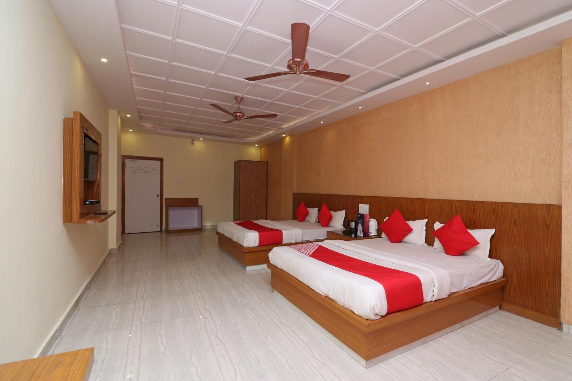 Hotel O G K Palace Bodh Gaya Exterior photo