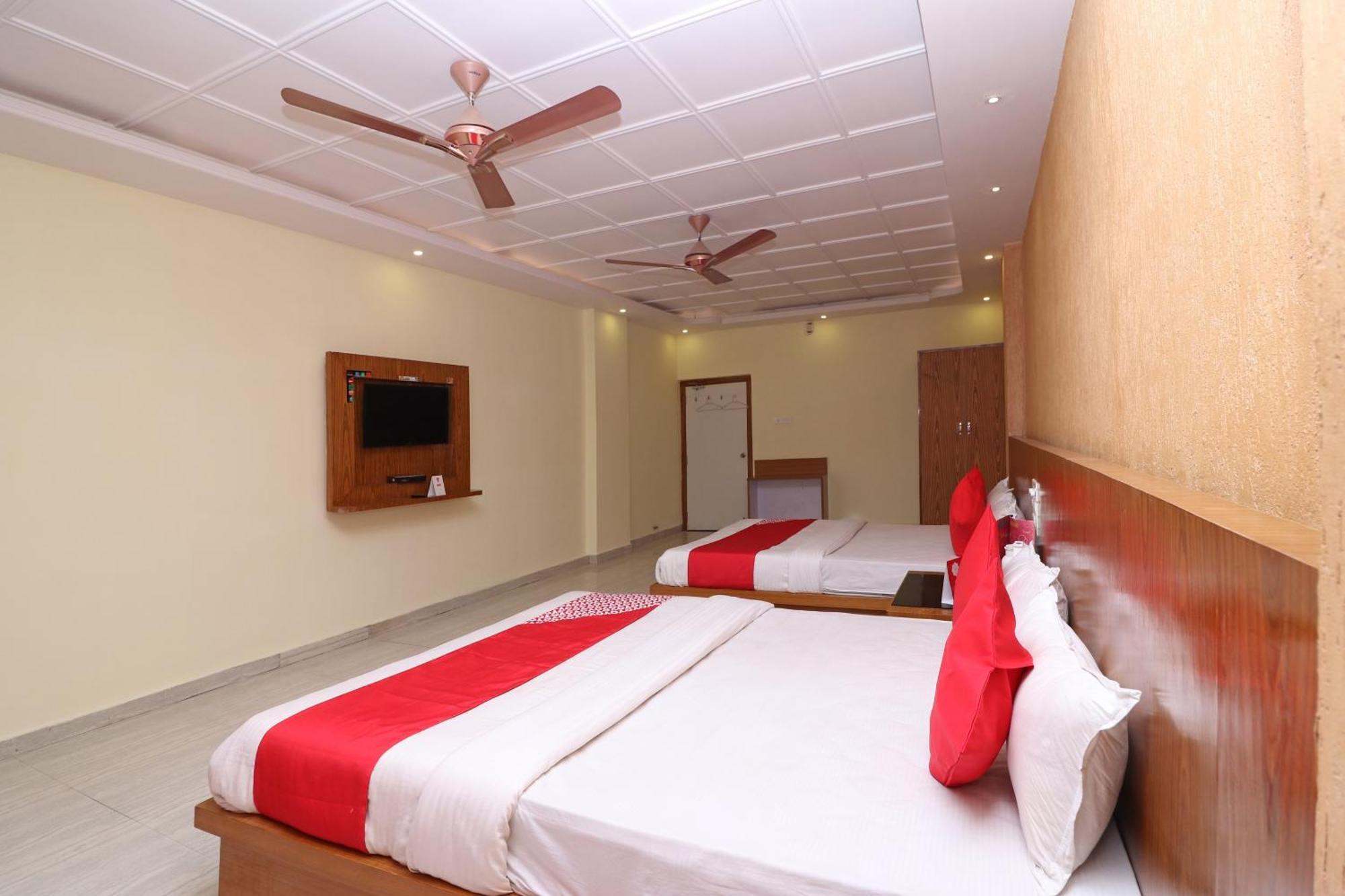 Hotel O G K Palace Bodh Gaya Exterior photo