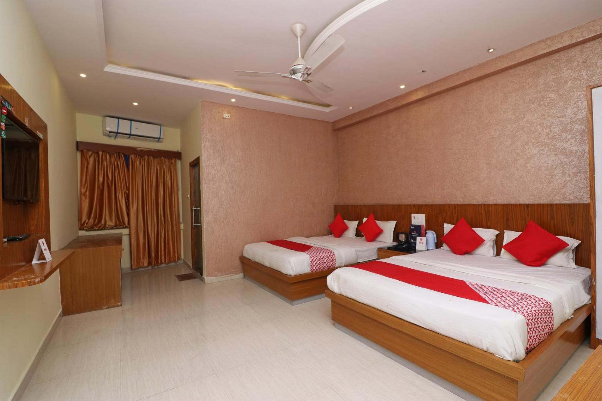 Hotel O G K Palace Bodh Gaya Exterior photo
