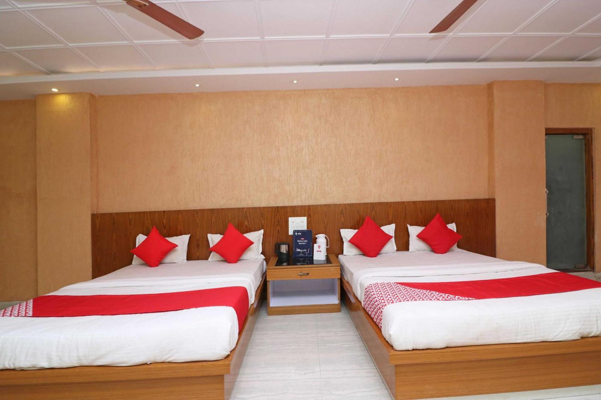 Hotel O G K Palace Bodh Gaya Exterior photo