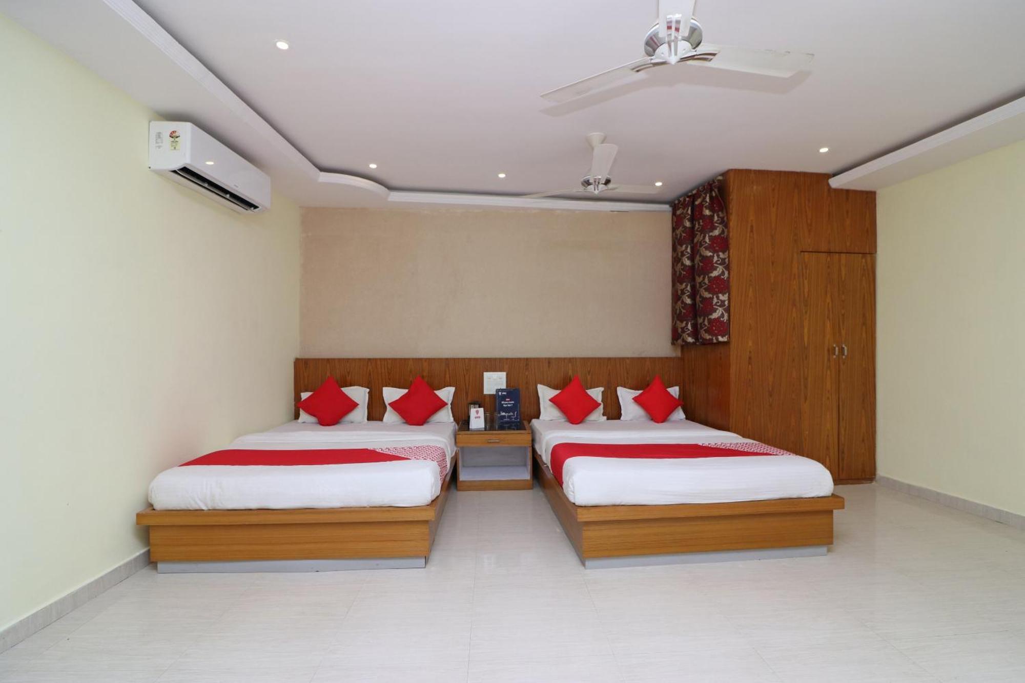 Hotel O G K Palace Bodh Gaya Exterior photo